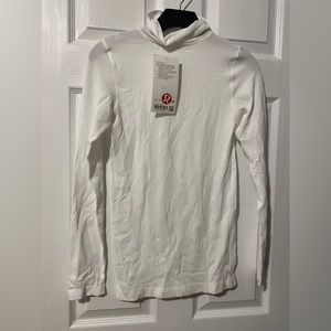 Lululemon Yin Vibes Turtle Neck Long Sleeve Shirt NWT